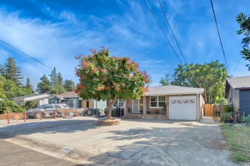 341 Walnut Ave, Vacaville, CA 95688-4448