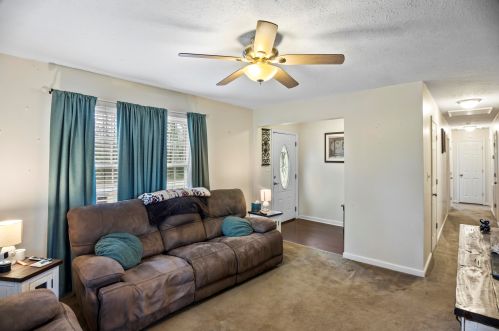 225 Dicks Dr, North Augusta, SC 29842-8552