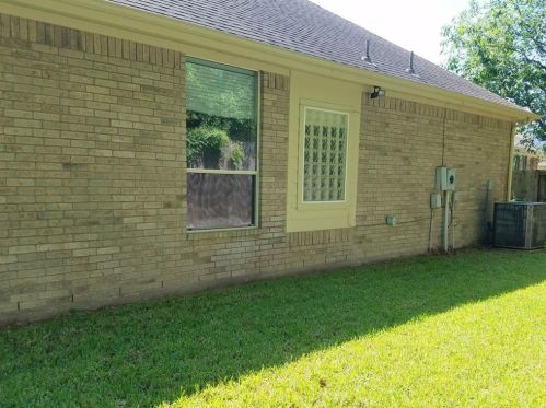 35 Victory Lake Dr, Conroe, TX 77384-4543