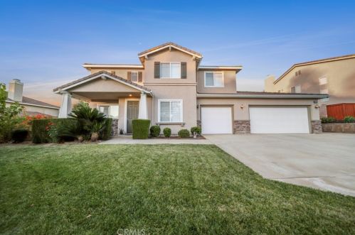 19212 Dandelion Ct, Riverside CA  92508-7104 exterior