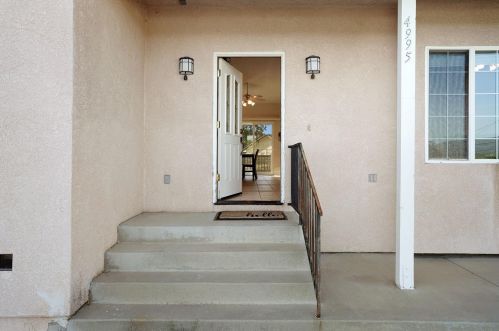 4995 Dunn Rd, Valley Springs, CA 95252-9554