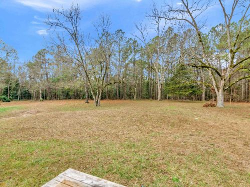 628 Hillcrest Dr, Jackson, GA 30233-2324
