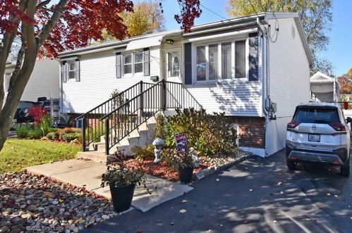91 Leading St, Providence, RI 02919-3732