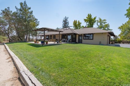 2370 Adobe Rd, Lake Nacimiento, CA 93446-9524