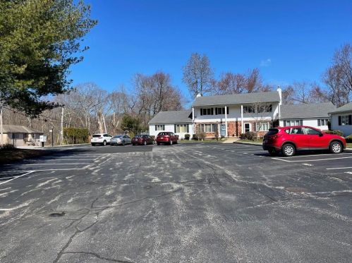 400 Commonwealth Ave, Warwick RI  02886-2753 exterior