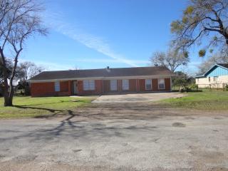 501 Cambridge St, Victoria, TX 77905-5447