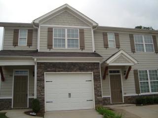 4333 Parkgate Dr, Atlanta GA  30344-7056 exterior