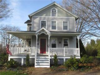 412 Wall St, Meriden, CT 06450-4428