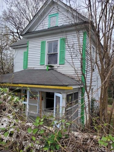 121 Bruce St, Greensboro, NC 27403-2207
