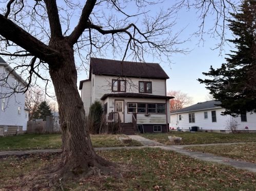 520 Orleans St, Paxton, IL 60957-1516