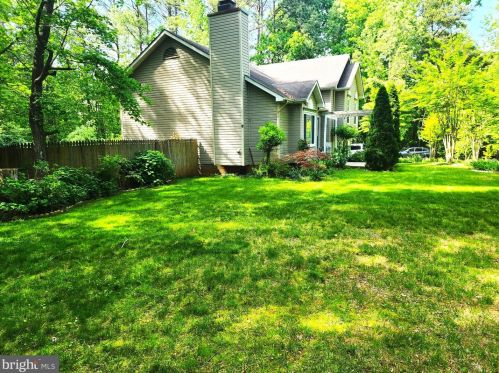 12704 Lake Cir, Spotsylvania, VA 22553-4010