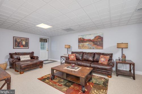 874 Pheasant Hill Rd, Summit Point WV  25446-3634 exterior