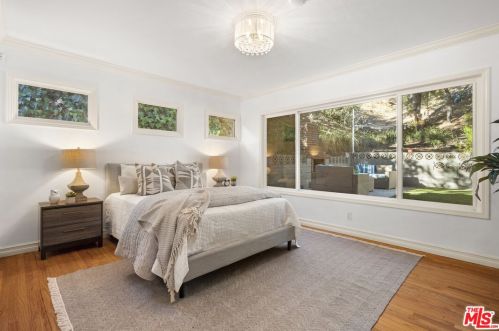 2575 Gardner Pl, Glendale CA  91206-3018 exterior