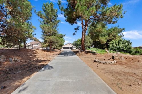 17368 Owl Tree Rd, Riverside CA  92504-9529 exterior