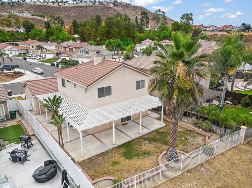 17446 Meadow Rock Dr, Riverside CA  92503-8706 exterior