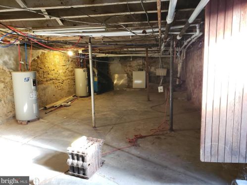 1813 19 St, Philadelphia PA  19146-1438 exterior