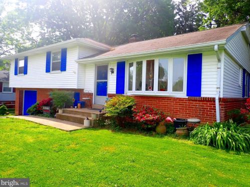 2710 Royal Rd, Lancaster, PA 17603-7012