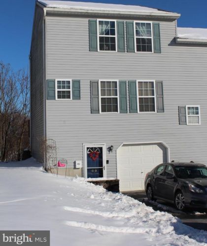 65 72nd St, Harrisburg, PA 17111-5210