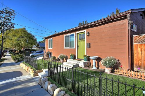 1608 Castillo St, Santa Barbara, CA 93101-2906