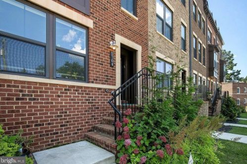 5704 11th Rd, Arlington, VA 22205-3502