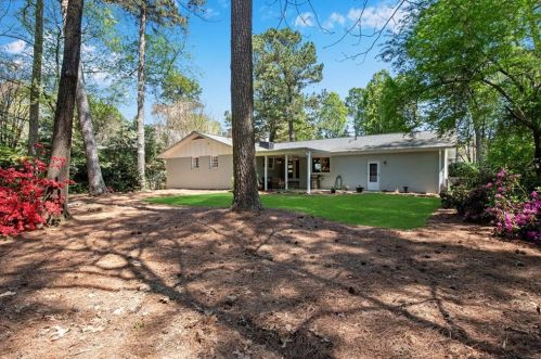 4890 Happy Holw Rd, Atlanta GA  30360-1263 exterior