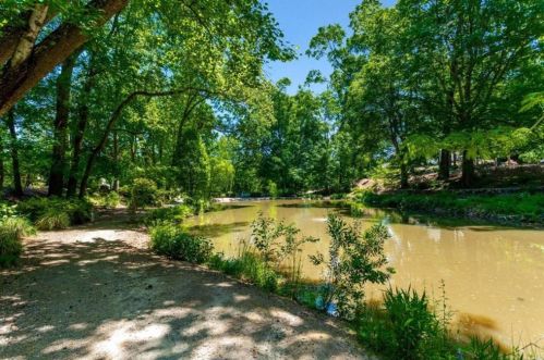 517 Hascall Rd, Atlanta GA  30309-2227 exterior