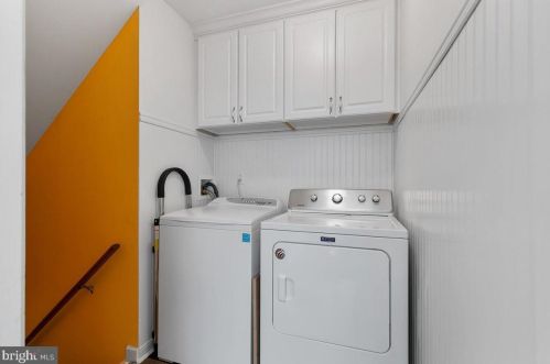 104 Cliff Ave, Lancaster PA  17602-4700 exterior