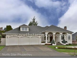 3545 Riverknoll Way, West Linn OR  97068-3641 exterior