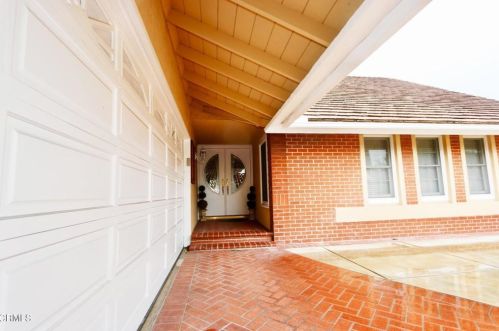 15351 Nimes Cir, Irvine CA  92604-3131 exterior