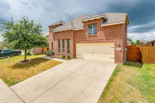 412 Crown Oaks Dr, Fort Worth TX  76131-4266 exterior