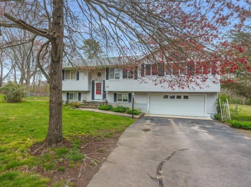 15 Courtney Ln, Richmond, RI 02832-2431