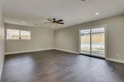 3025 Major St, Fort Worth TX  76112-7222 exterior