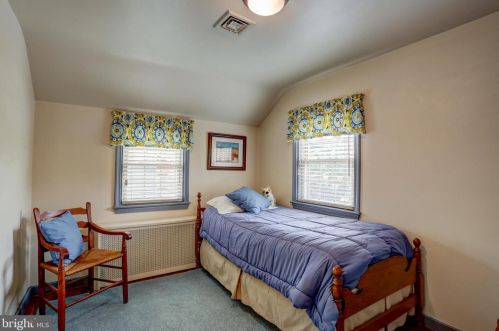 1321 Cheves Pl, Lancaster PA  17603-4943 exterior