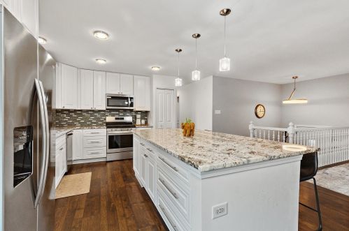 474 Galahad Rd, Lemont IL  60440-2155 exterior