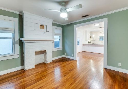 1703 Belle Pl, Fort Worth TX  76107-3967 exterior