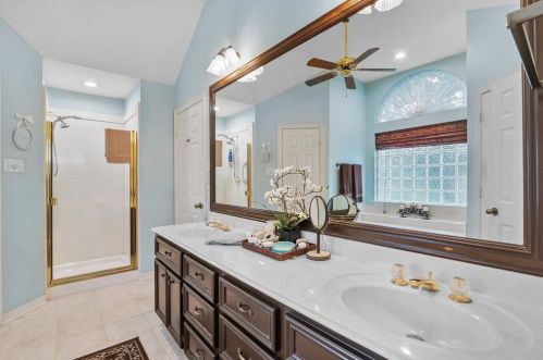 9796 Shr Dr, Conroe TX  77318-6652 exterior