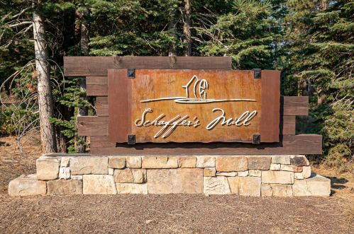 10251 Valmont Trl, Truckee CA  96161-2078 exterior
