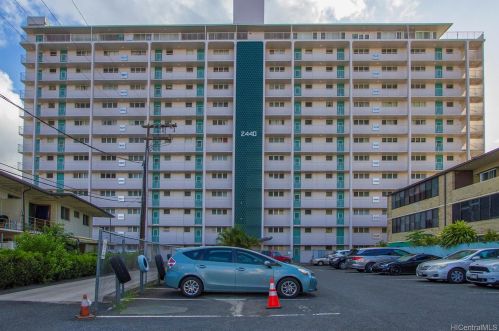 2440 Date St, Honolulu HI  96826-4601 exterior