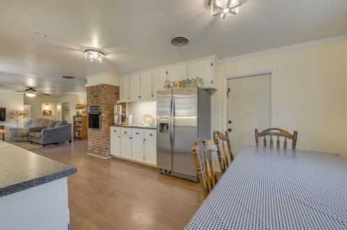 5809 Trl Lk Dr, Fort Worth TX  76133-1250 exterior