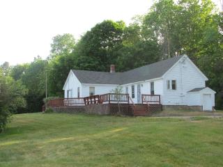 105 Kelsey Rd, Nottingham, NH