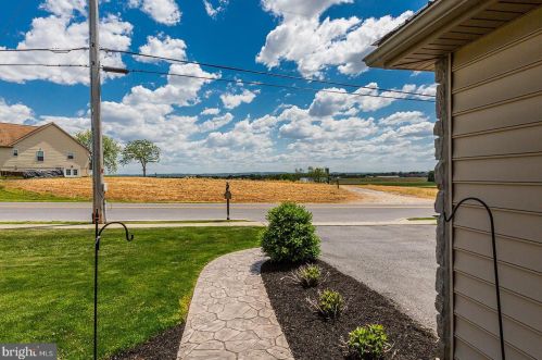 2355 View Rd, Lancaster PA  17602-1844 exterior