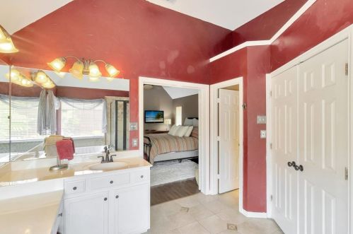 522 Thunderbrook Rd, Garland TX 75044-4956 exterior