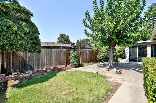1793 Sattler Dr, Concord CA  94519-1422 exterior
