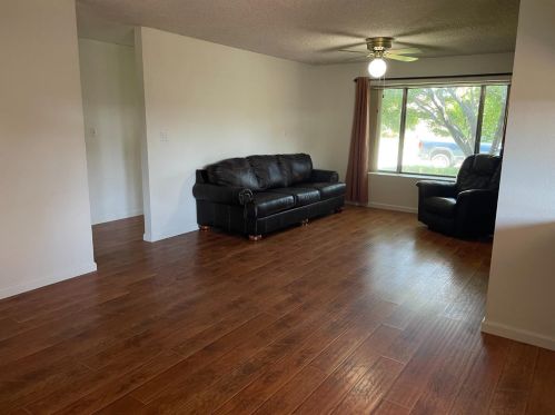 2505 Murray St, Turlock, CA 95382-0961