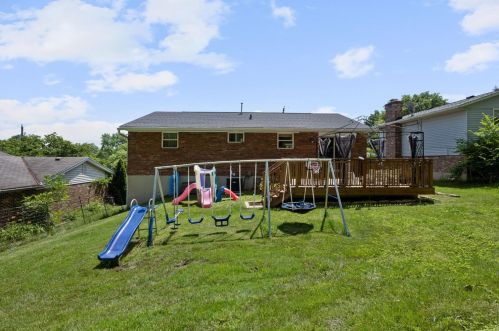 2329 Fairgreen Dr, Cincinnati OH  45238-3230 exterior