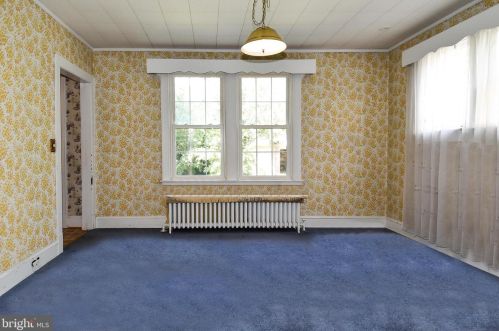 2013 Glen Ross Rd, Silver Spring MD 20910-2125 exterior