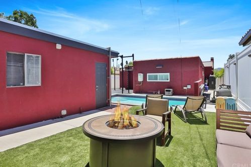 2019 Chilton Dr, Glendale CA  91201-1169 exterior