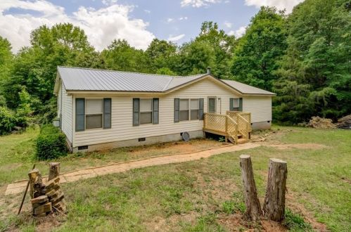 180 Thomas Ferry Rd, Jackson, GA 30233-6710