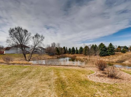 8028 Greenbriar Ln, Saint Paul MN  55125-8472 exterior