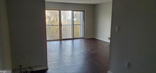 78 Willow Ct, Trenton NJ  08619-4625 exterior